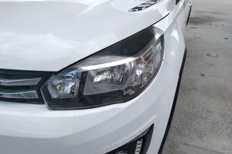 Used Haval H1 2016 Red Label 1.5L Manual Comfort Edition Left Front Headlight