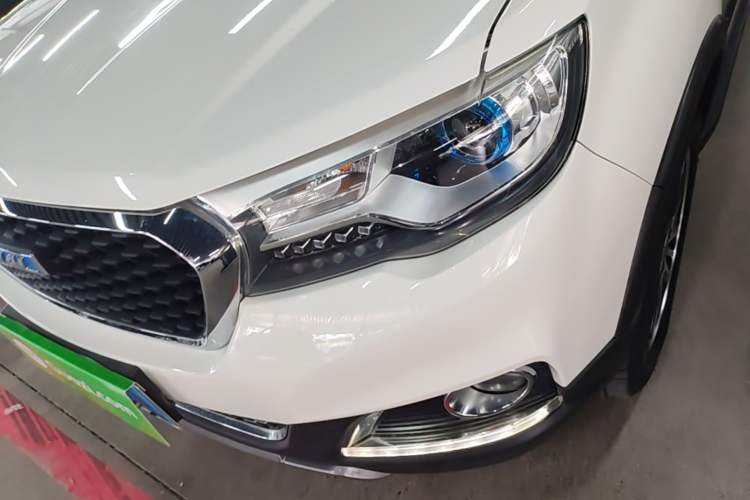 Used Haval H1 2016 Revised Version Blue Badge 1.5L AMT Luxury Edition Left Front Headlight