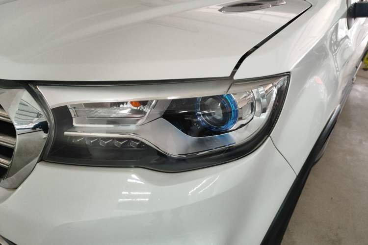 Used Haval H1 2016 Blue Label 1.5L AMT Luxury Model Left Front Headlight