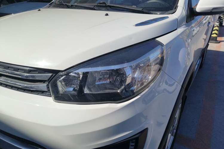 Used Haval H1 2016 Red Label 1.5L AMT Comfort Model Left Front Headlight