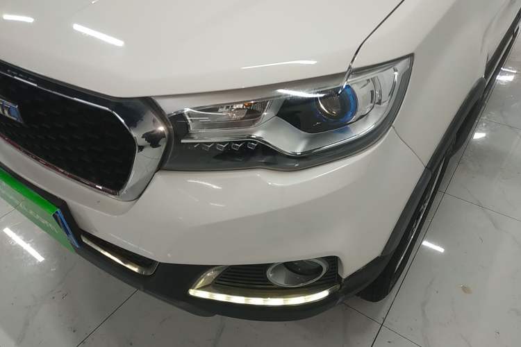Used Haval H1 2016 Revised Version Blue Badge 1.5L AMT Luxury Edition Left Front Headlight