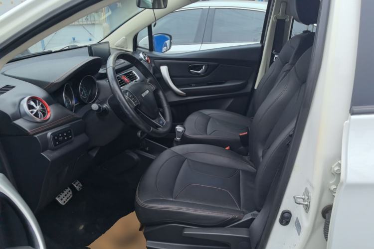 Used Haval H1 2016 Revised Version Blue Badge 1.5L AMT Comfort Edition Left Front Seat