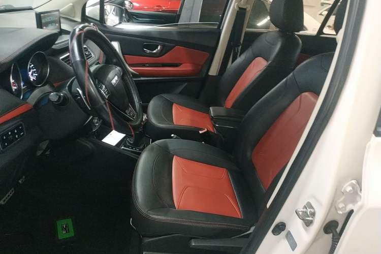 Used Haval H1 2016 Revised Version Blue Badge 1.5L AMT Luxury Edition Left Front Seat