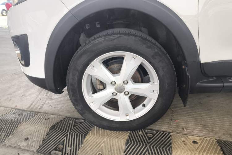 Used Haval H1 2016 Red Label 1.5L Manual Luxury Model Left Front Wheel Hub