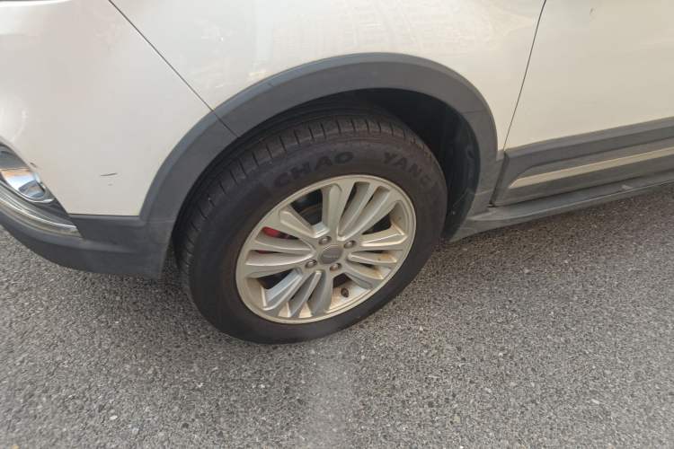 Used Haval H1 2016 Revised Version Blue Badge 1.5L AMT Standard Edition Left Front Wheel Hub