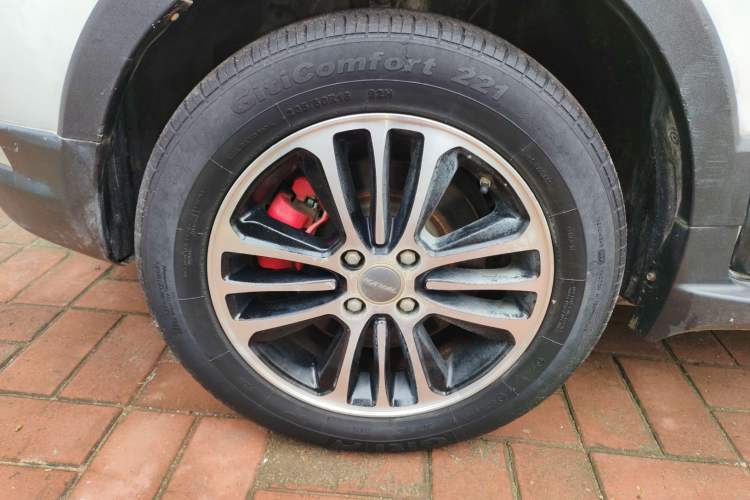 Used Haval H1 2016 Revised Version Blue Badge 1.5L Manual Luxury Edition Left Front Wheel Hub