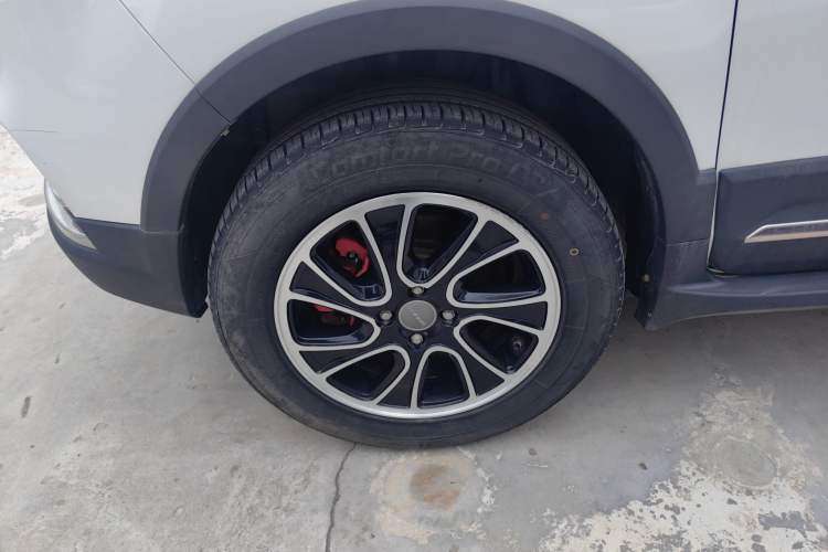 Used Haval H1 2016 Revised Version Blue Badge 1.5L Manual Comfort Edition Left Front Wheel Hub