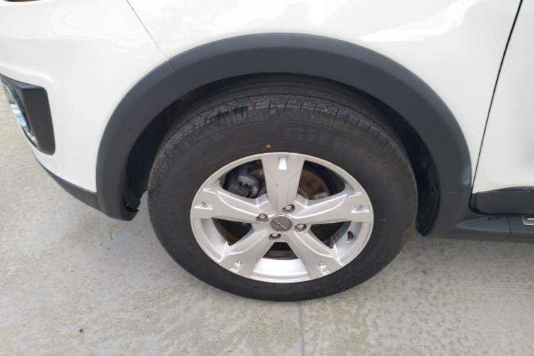 Used Haval H1 2016 Red Label 1.5L Manual Comfort Edition Left Front Wheel Hub