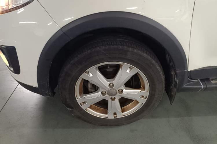 Used Haval H1 2016 Red Label 1.5L AMT Comfort Model Left Front Wheel Hub