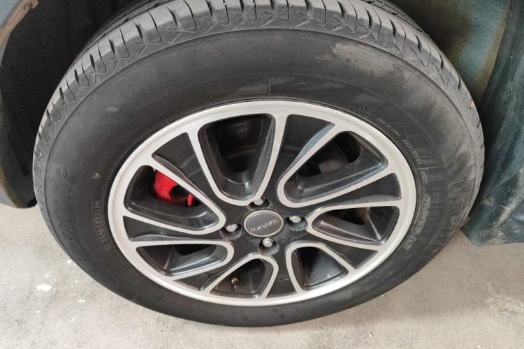 Used Haval H1 2016 Blue Label 1.5L AMT Luxury Model Left Front Wheel Hub