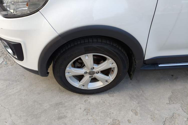 Used Haval H1 2016 Red Label 1.5L Manual Comfort Edition Left Front Wheel Hub