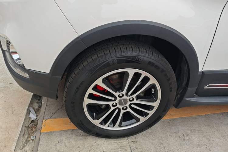 Used Haval H1 2016 Blue Label 1.5L AMT Urban Model Left Front Wheel Hub