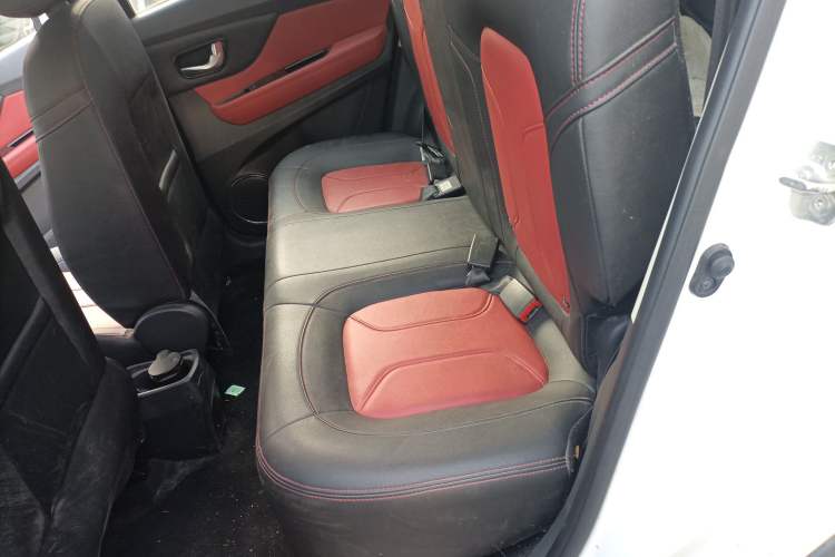 Used Haval H1 2016 Revised Version Blue Badge 1.5L Manual Luxury Edition Left Rear Seat