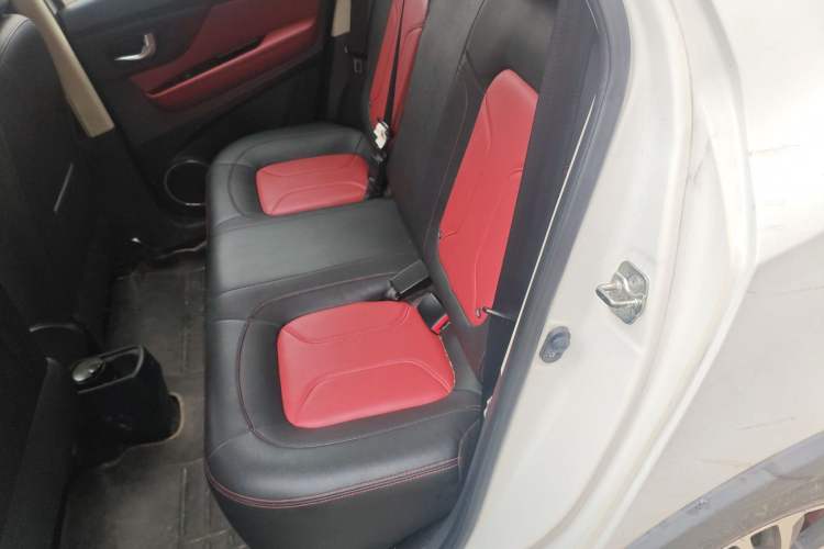 Used Haval H1 2016 Revised Version Blue Badge 1.5L AMT Luxury Edition Left Rear Seat