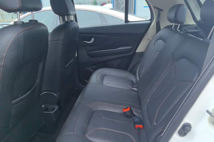 Used Haval H1 2016 Revised Version Blue Badge 1.5L AMT Comfort Edition Left Rear Seat