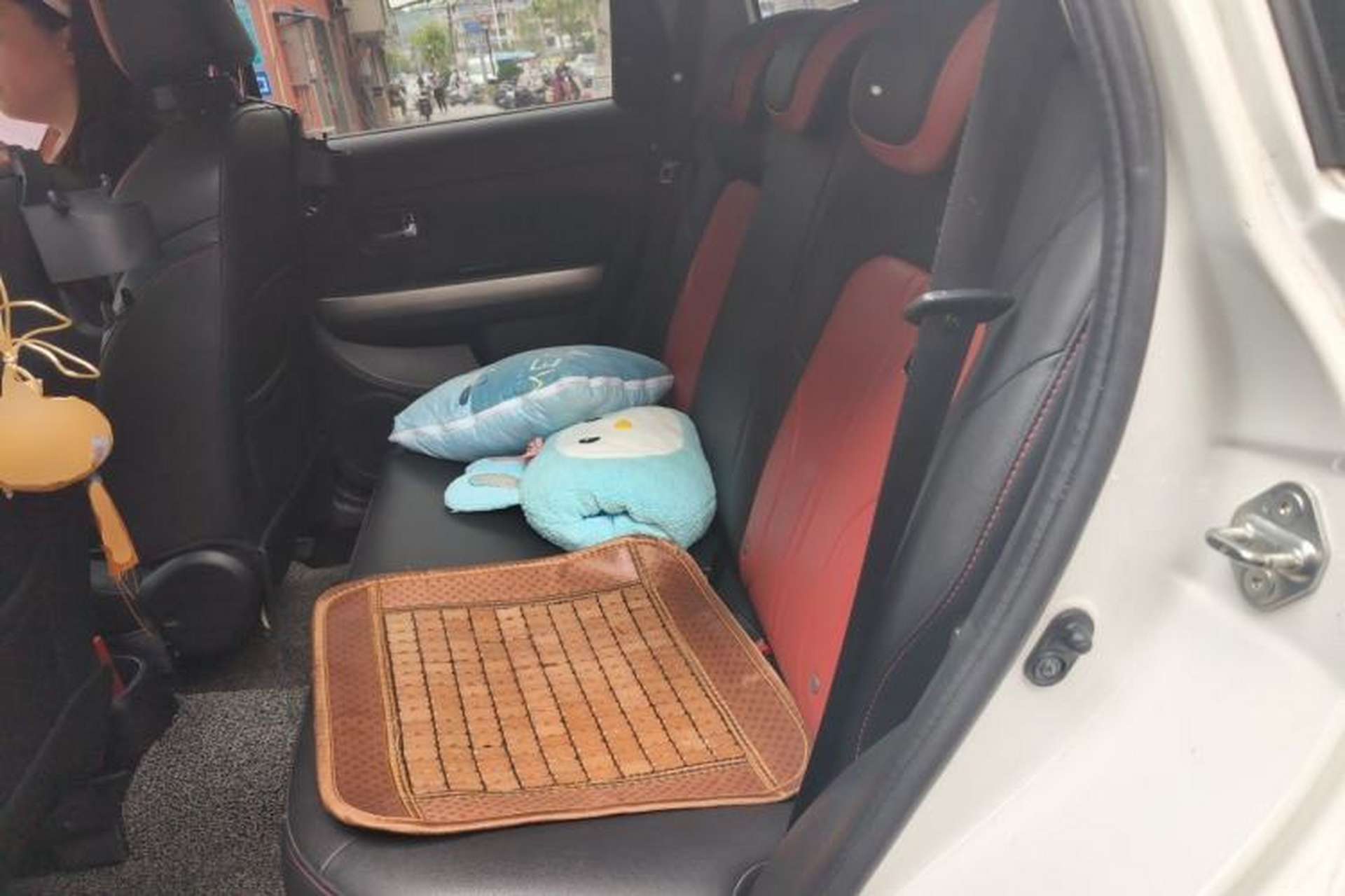 Used Haval H1 2016 Red-Label 1.5L AMT Luxury Model Left Rear Seat