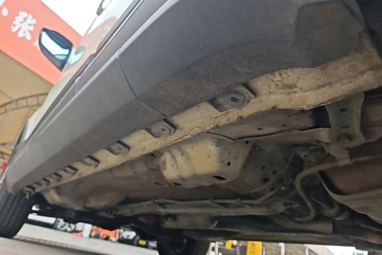 Used Haval H1 2016 Blue Label 1.5L AMT Urban Model Left Side Sill