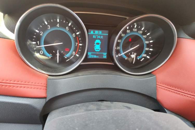 Used Haval H1 2016 Blue Label 1.5L Manual Luxury Model Odometer Close Up