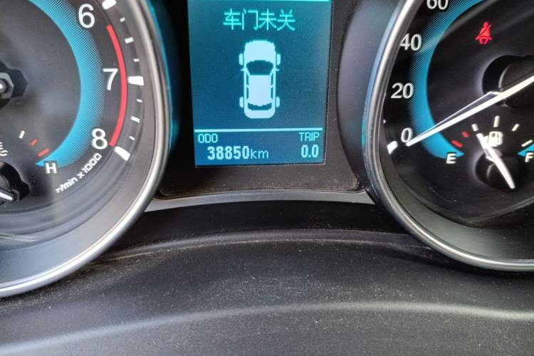 Used Haval H1 2016 Revised Version Blue Badge 1.5L AMT Luxury Edition Odometer Close Up