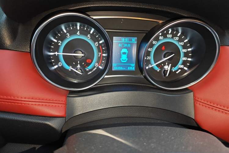 Used Haval H1 2016 Blue Label 1.5L AMT Urban Model Odometer Close Up