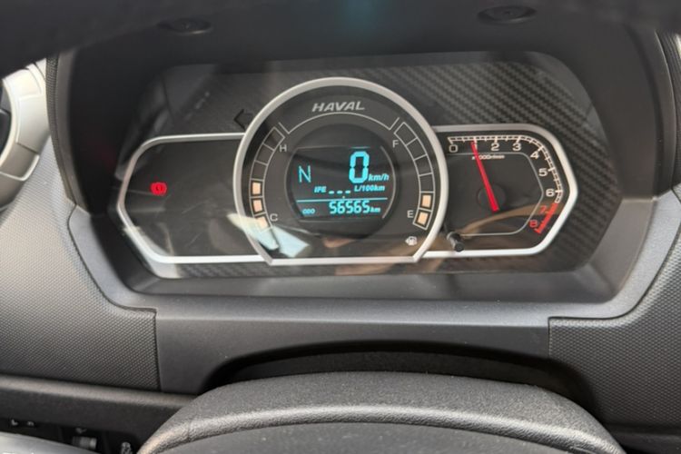 Used Haval H1 2016 Red-Label 1.5L AMT Luxury Model Odometer Close Up