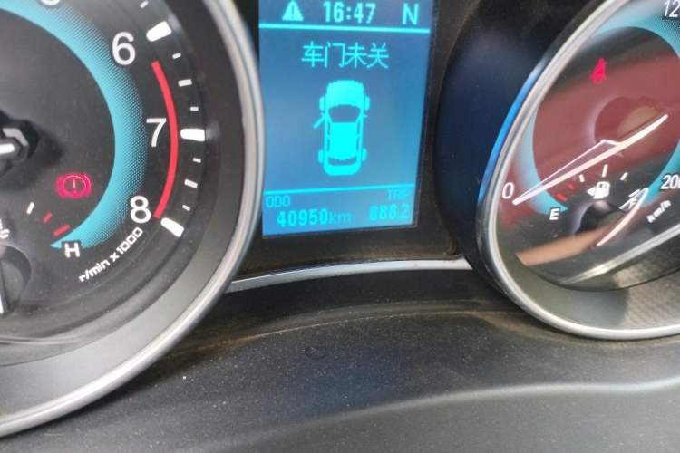 Used Haval H1 2016 Revised Version Blue Badge 1.5L AMT Comfort Edition Odometer Close Up