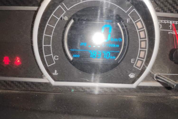 Used Haval H1 2016 Red Label 1.5L Manual Comfort Edition Odometer Close Up
