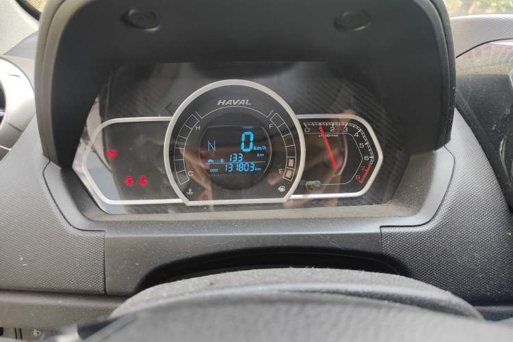 Used Haval H1 2016 Red Label 1.5L AMT Comfort Model Odometer Close Up