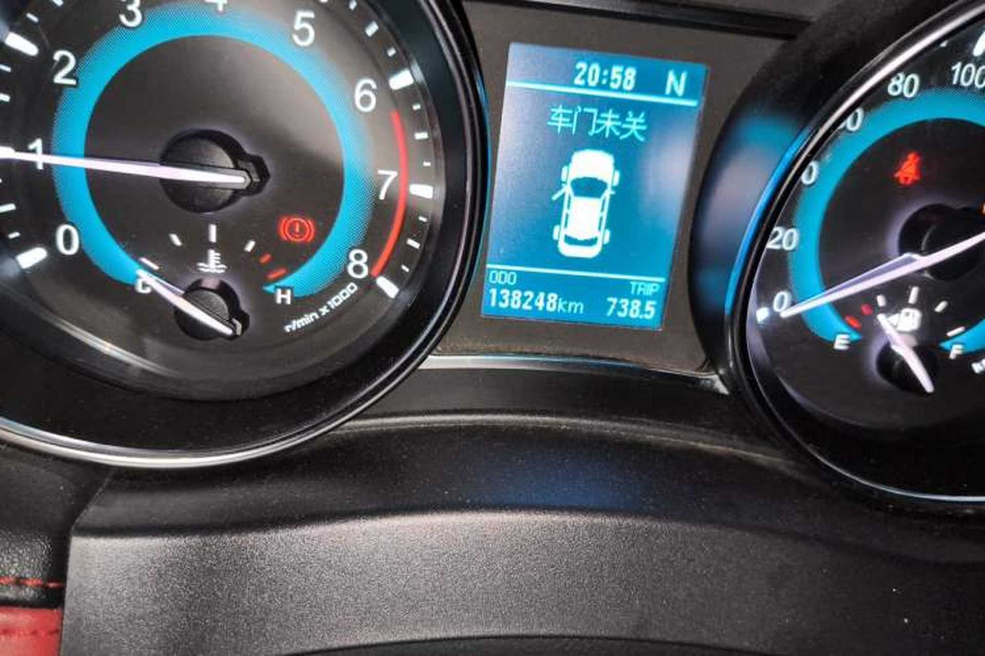 Used Haval H1 2016 Revised Version Blue Badge 1.5L AMT Luxury Edition Odometer Close Up
