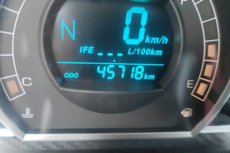 Used Haval H1 2016 Red-Label 1.5L AMT Luxury Model Odometer Close Up