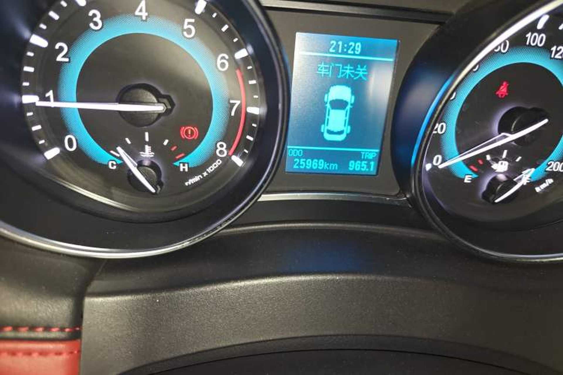 Used Haval H1 2016 Revised Version Blue Badge 1.5L Manual Comfort Edition Odometer Close Up