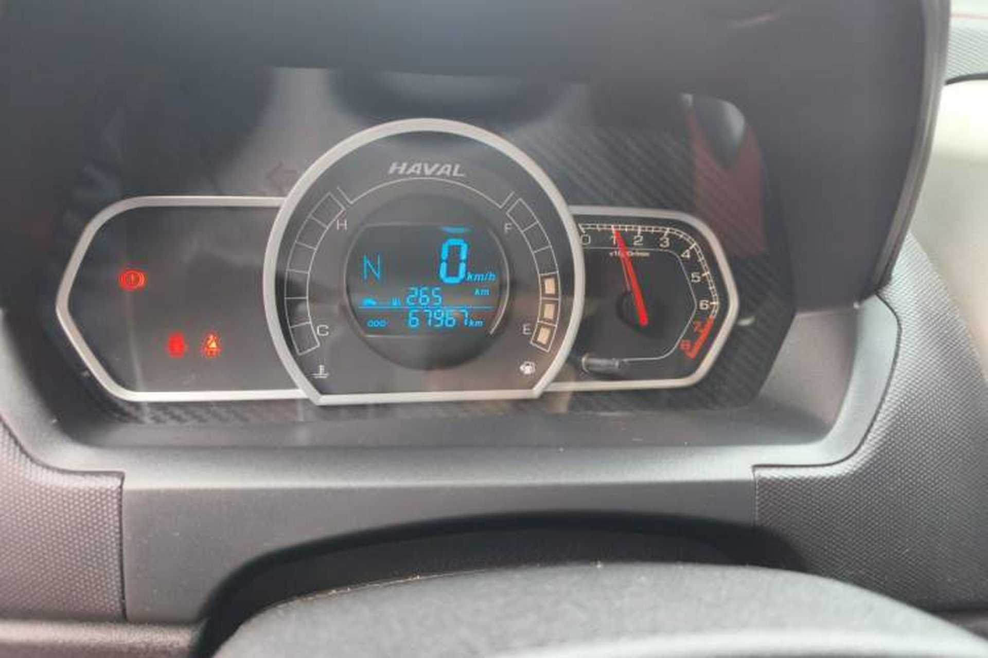 Used Haval H1 2016 Red-Label 1.5L AMT Luxury Model Odometer Close Up
