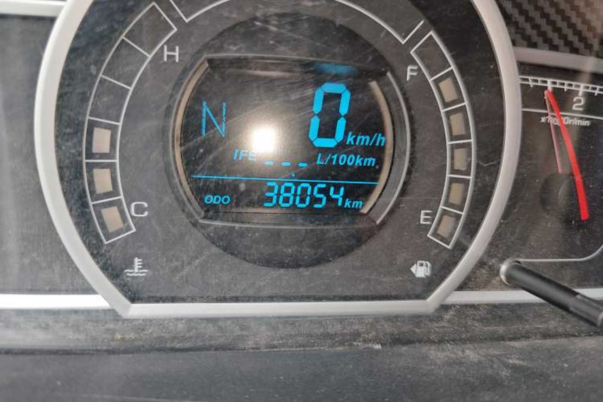 Used Haval H1 2016 Red Label 1.5L AMT Comfort Model Odometer Close Up