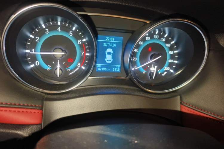 Used Haval H1 2016 Revised Version Blue Badge 1.5L Manual Comfort Edition Odometer Close Up