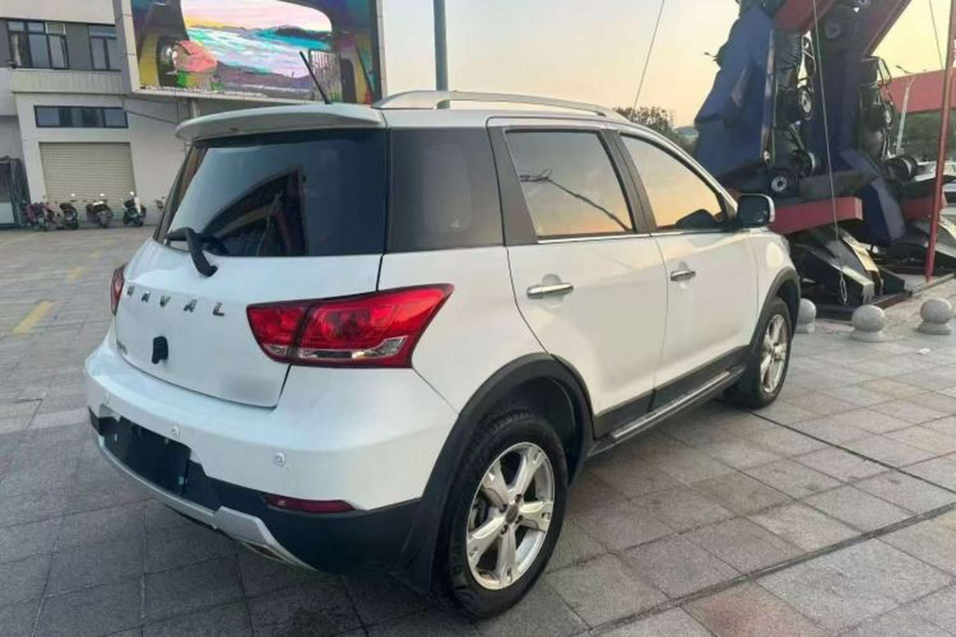 Used Haval H1 2016 Red Label 1.5L AMT Comfort Model Rear Right 45 Deg