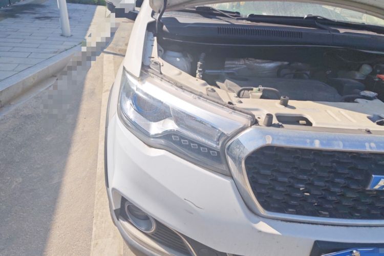 Used Haval H1 2016 Revised Version Blue Badge 1.5L AMT Luxury Edition Right Front Headlight