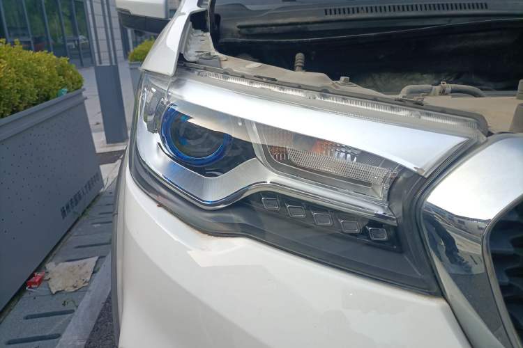 Used Haval H1 2016 Revised Version Blue Badge 1.5L Manual Luxury Edition Right Front Headlight