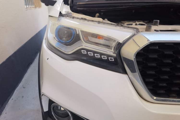 Used Haval H1 2016 Revised Version Blue Badge 1.5L Manual Luxury Edition Right Front Headlight
