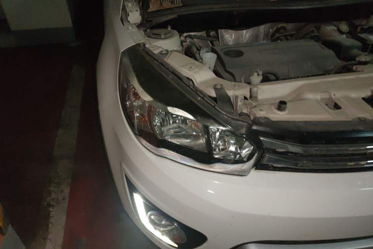 Used Haval H1 2016 Red Label 1.5L Manual Comfort Edition Right Front Headlight