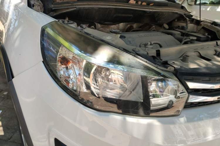 Used Haval H1 2016 Red Label 1.5L Manual Comfort Edition Right Front Headlight