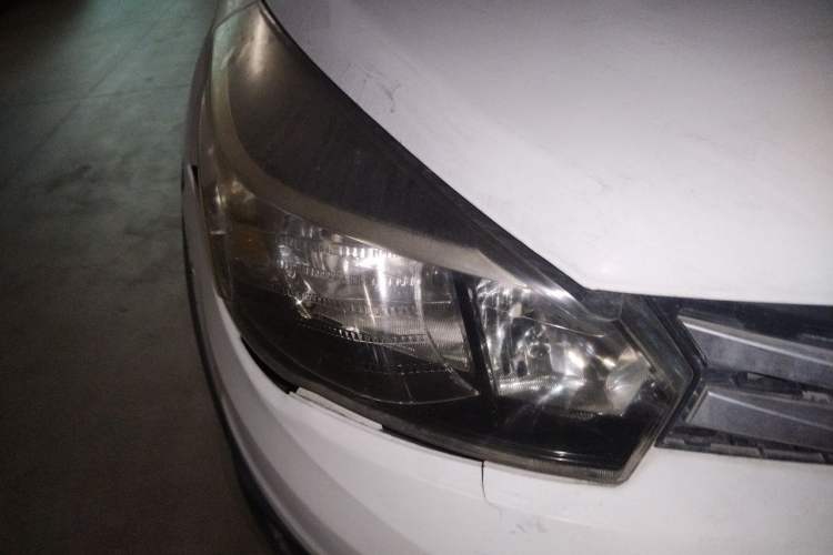 Used Haval H1 2016 Red-Label 1.5L AMT Luxury Model Right Front Headlight