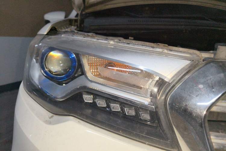 Used Haval H1 2016 Blue Label 1.5L AMT Urban Model Right Front Headlight