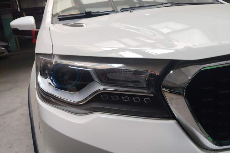 Used Haval H1 2016 Revised Version Blue Badge 1.5L Manual Luxury Edition Right Front Headlight