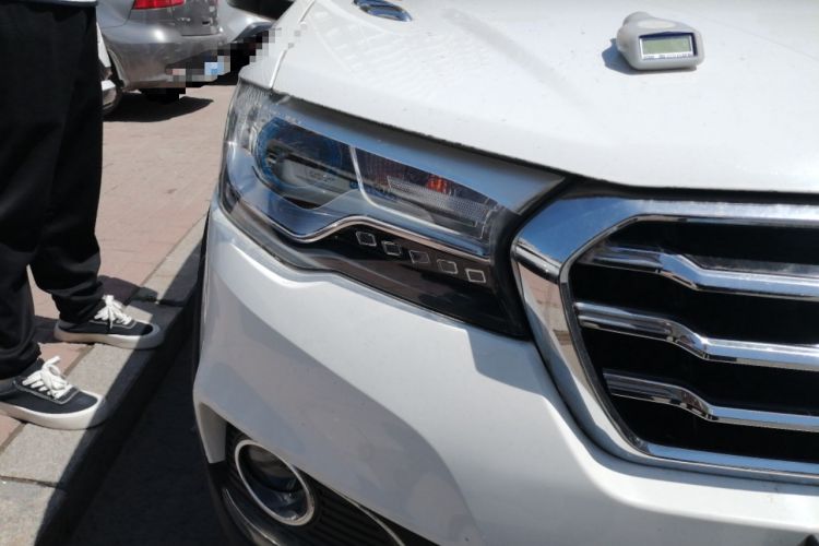 Used Haval H1 2016 Revised Version Blue Badge 1.5L AMT Comfort Edition Right Front Headlight