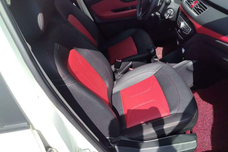 Used Haval H1 2016 Blue Label 1.5L AMT Luxury Model Right Front Seat