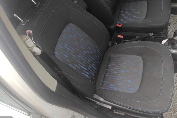 Used Haval H1 2016 Red Label 1.5L AMT Comfort Model Right Front Seat