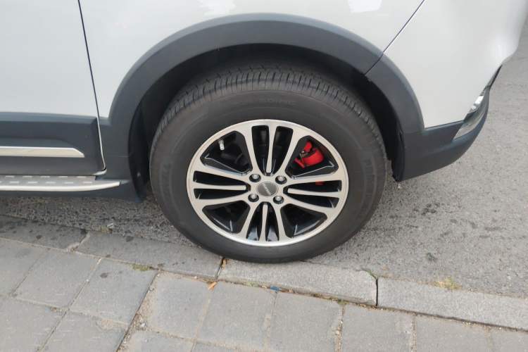 Used Haval H1 2016 Blue Label 1.5L AMT Luxury Model Right Front Wheel Hub