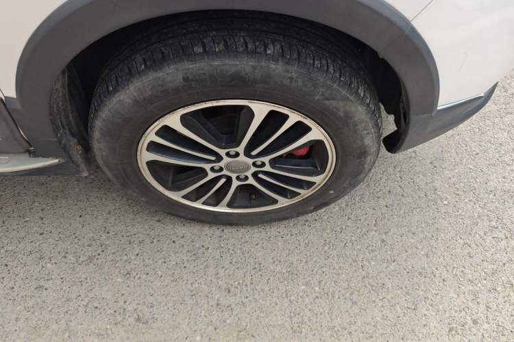 Used Haval H1 2016 Blue Label 1.5L AMT Luxury Model Right Front Wheel Hub