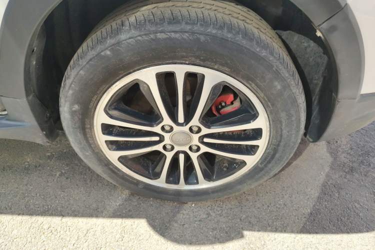 Used Haval H1 2016 Blue Label 1.5L Manual Luxury Model Right Front Wheel Hub