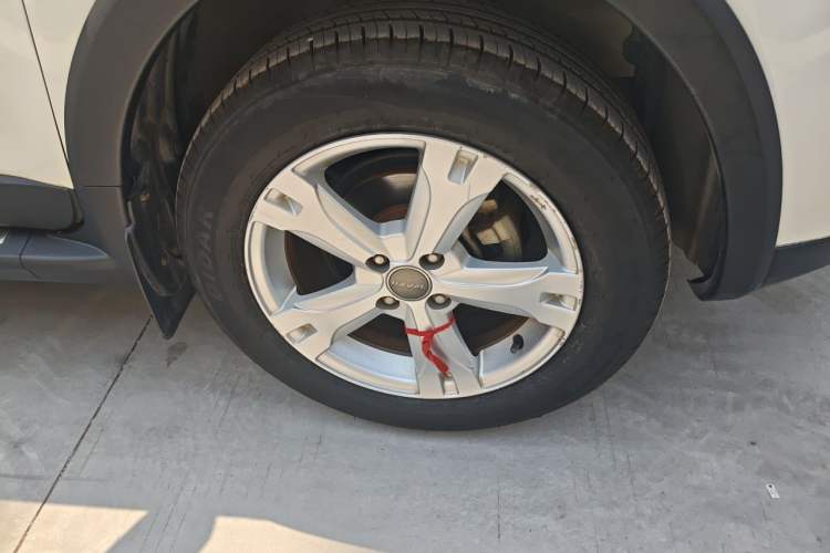 Used Haval H1 2016 Red Label 1.5L Manual Comfort Edition Right Front Wheel Hub